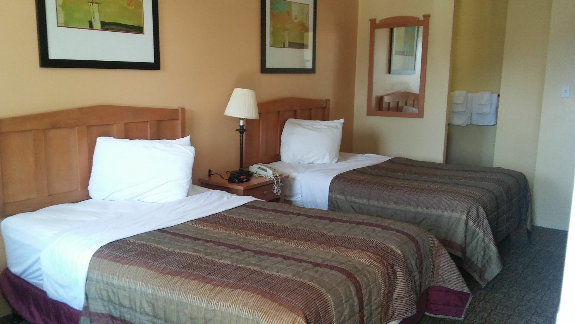 Traveler Inn Sterling Εξωτερικό φωτογραφία
